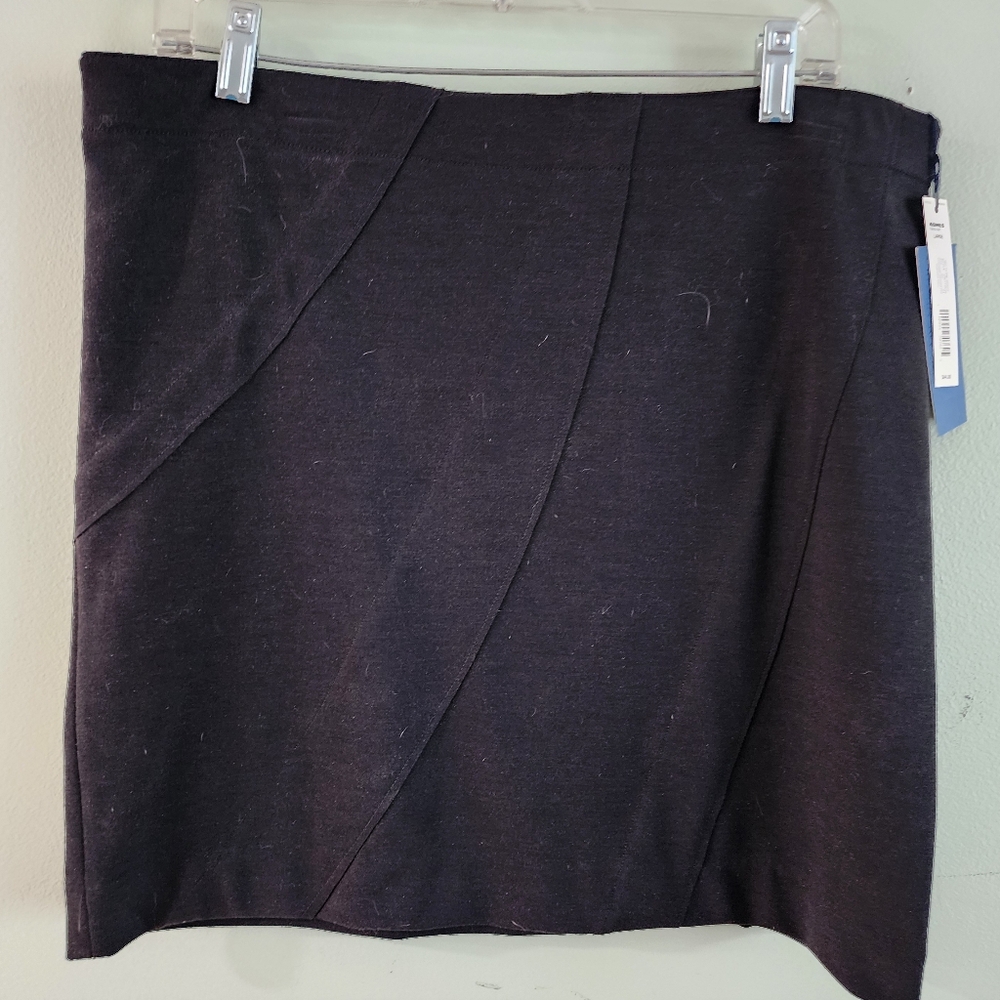 Simply Vera Wang black mini skirt, size XL NWT